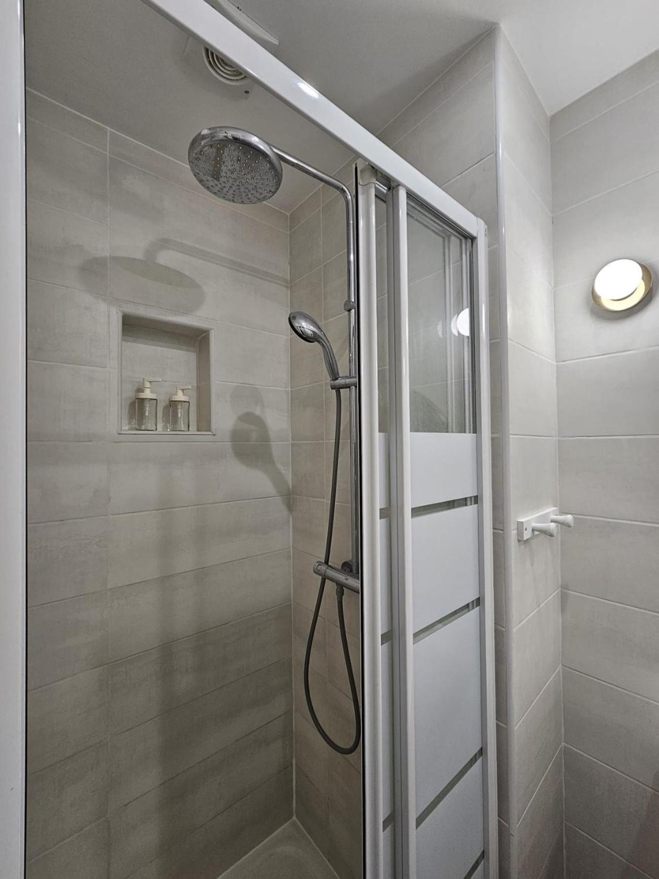 Beautiful 1 Bedroom Flat In Paris 17Th Buitenkant foto